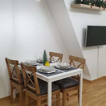 Mladenovic アパート